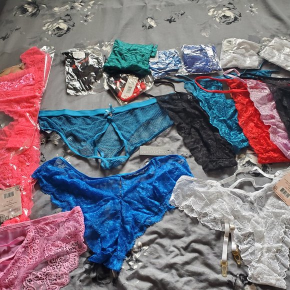 Plus size Intimates - Picture 8 of 16